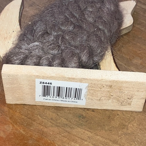 Wooden Fox Figurine with Brown knitted Wool sweater - Picture 5 of 11